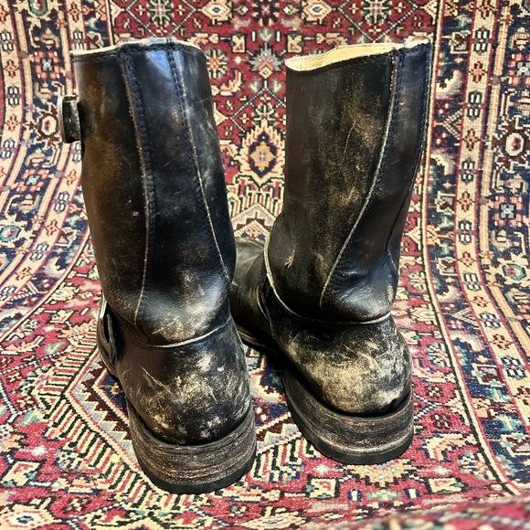 Frye pre-distressed Engineer Boots size 9 (fits women’s 10) - Picture 6 of 8